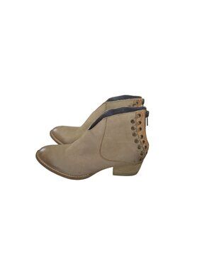 Journee Signature ARIKA Tan Ankle Booties Women's Size 6 Boho Western Cowgirl